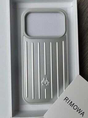New RIMOWA Apple iPhone 17 Pro Max Silver Aluminium Phone Case Magsafe